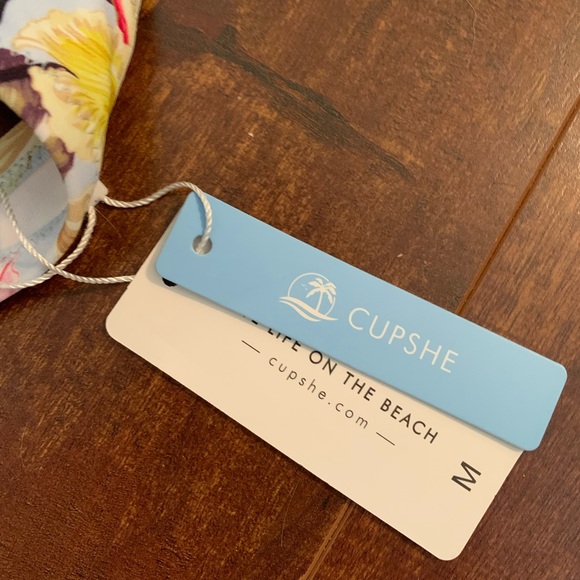 Cupshe padded push up bathing suit top - Picture 3 of 3